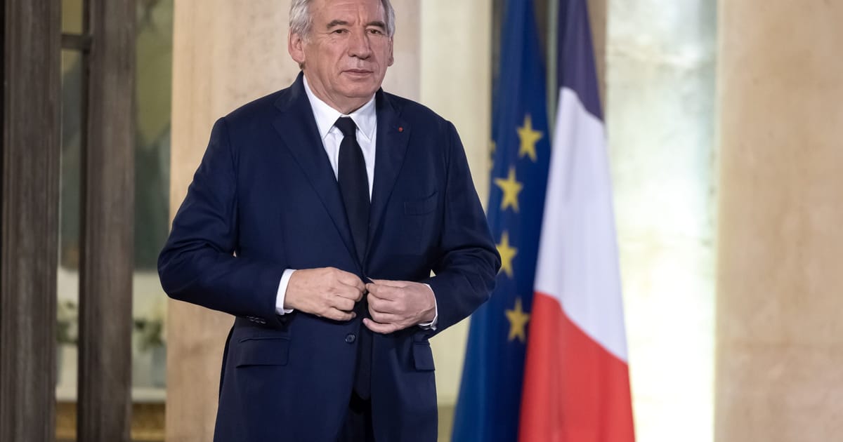 Premierul francez Bayrou se confrunta cu 4 motiuni de cenzura