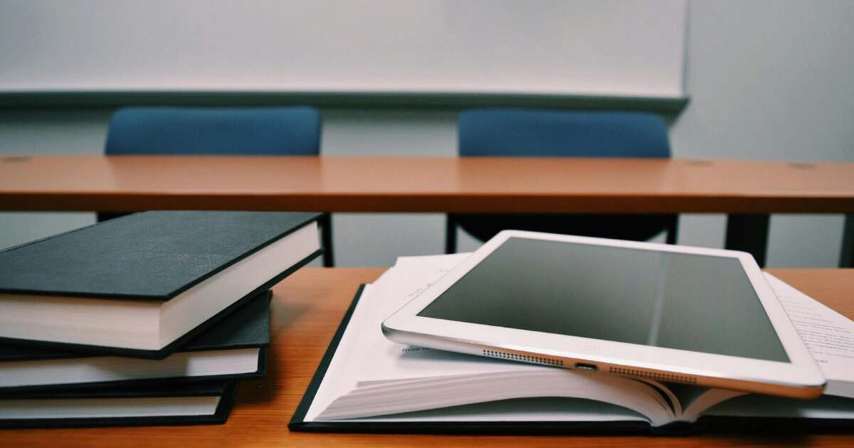 Nu e simplu sa inveti cu un manual slab