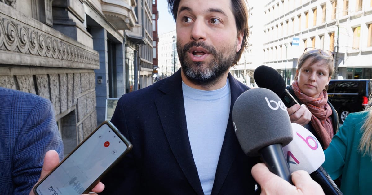 Protestatarii il stropesc cu bere pe liderul liberal francofon al Belgiei