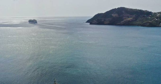 11 cadavre gasite intr o barca pe o insula