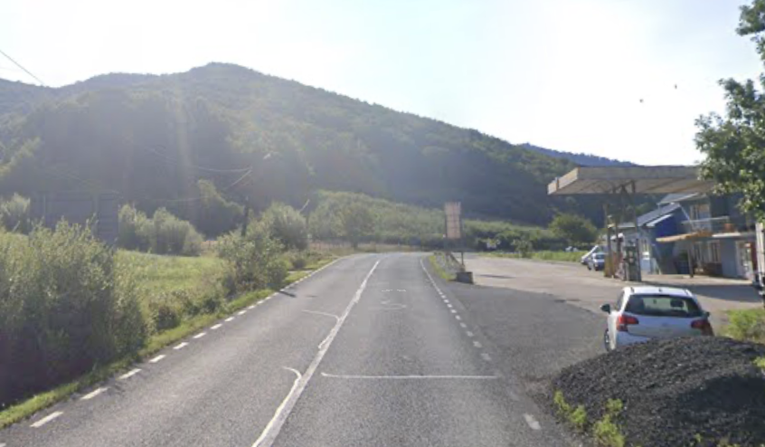 A intrat in trafic cu bicicleta electrica si a fost lovit
