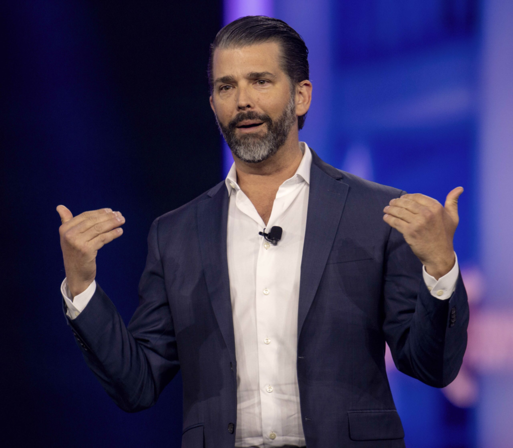 Casa Alba o mostenire Trump Jr ar putea candida