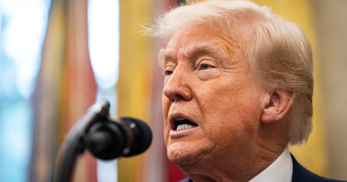 Donald Trump reprezinta o amenintare mai mare pentru UK decat teroristii arata un sondaj