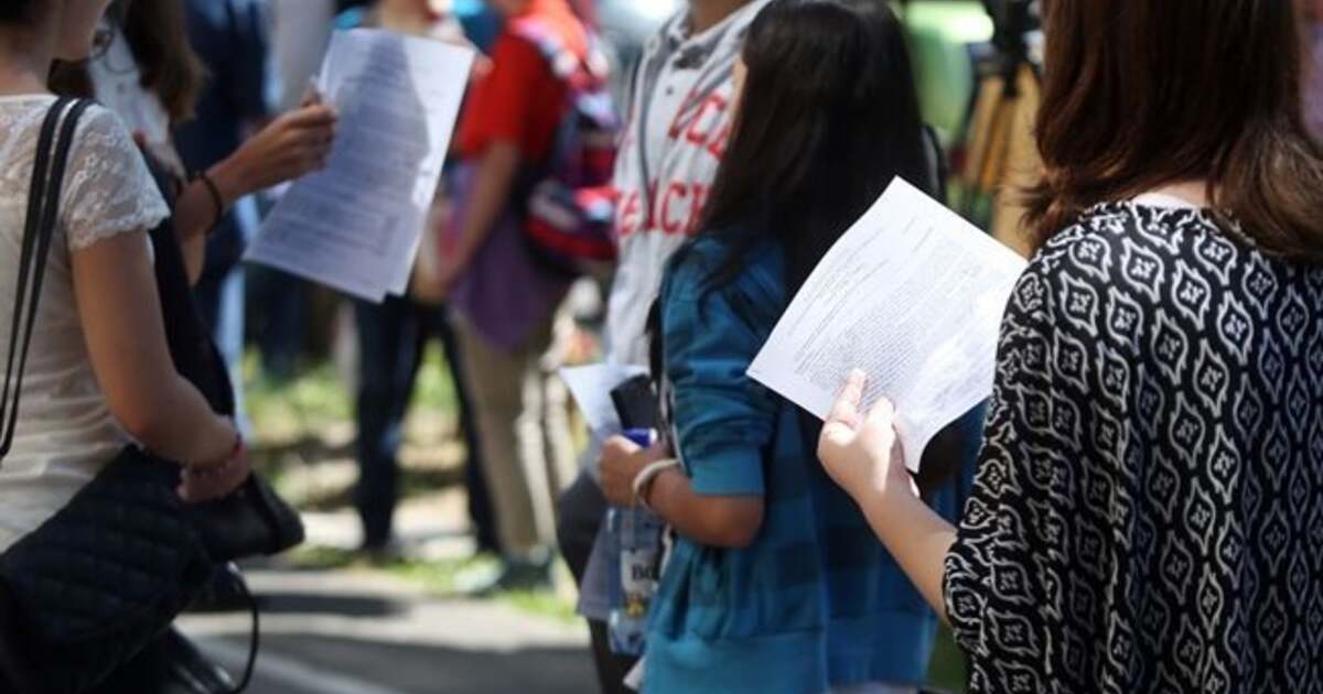 Ghidul de admitere 2025 2026 pentru clasa a VIII a