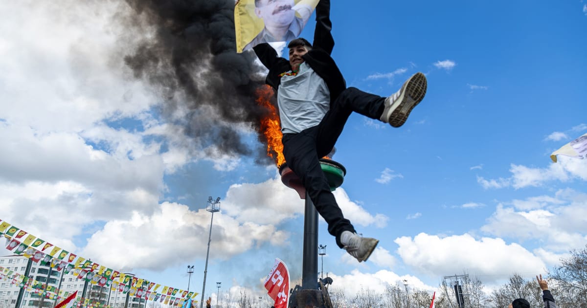 Grupul militant kurd PKK inchide razboiul de gherila dupa 40 de ani