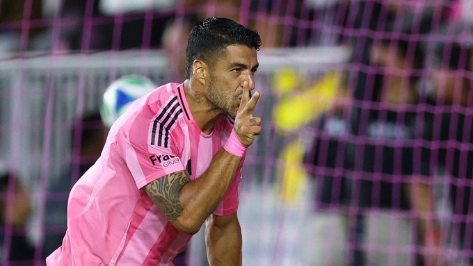 Luis Suarez primul uruguayan cu 1000 de meciuri