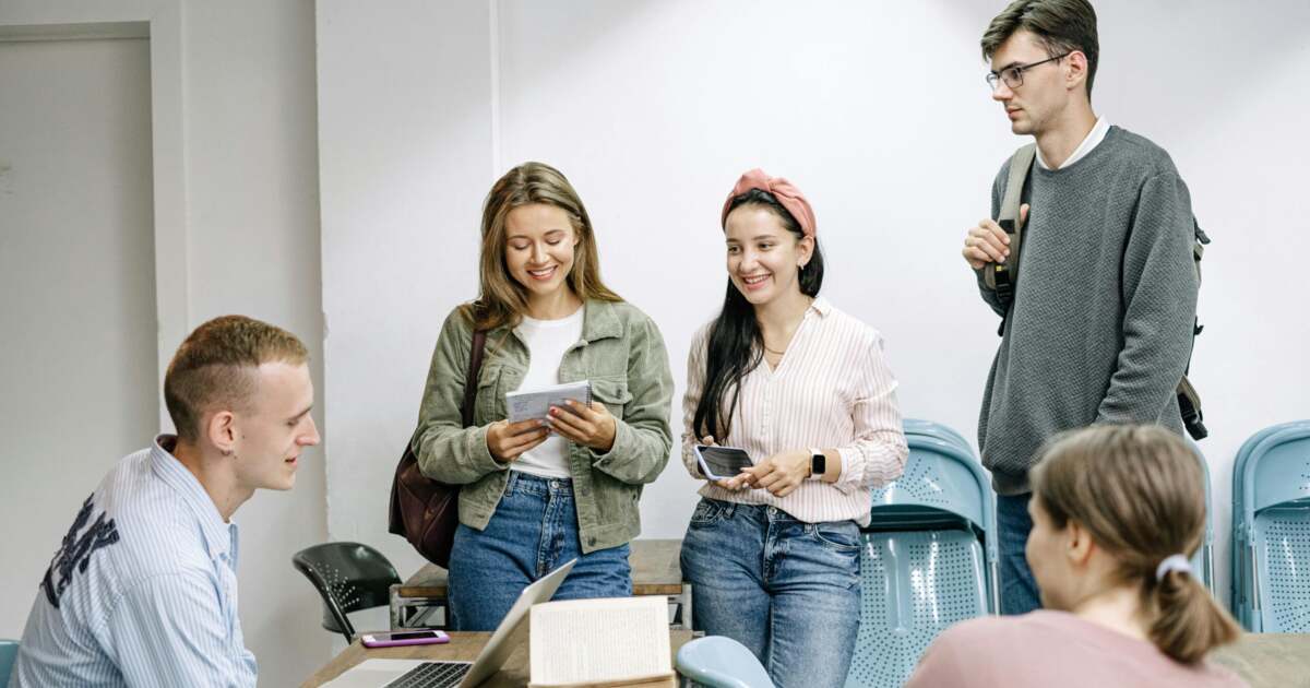 UVT lanseaza un proiect pentru studenti din familii