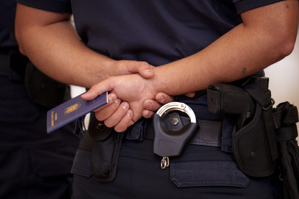 500 de monede confiscate pe Aeroportul Otopeni