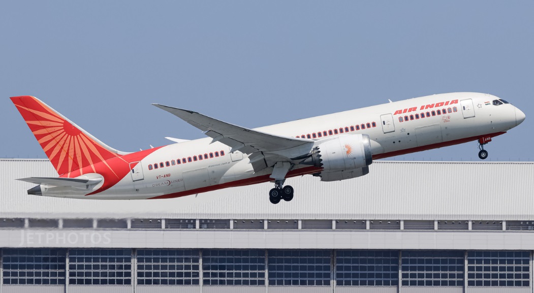 Actiunile Boeing au scazut cu 8 persoana dupa prabusire