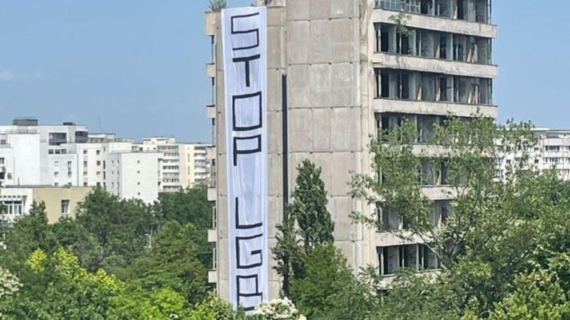 Ancheta a Politei dupa bannerul STOP LGBT