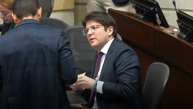 Candidatul la presedintia Columbiei a fost impuscat