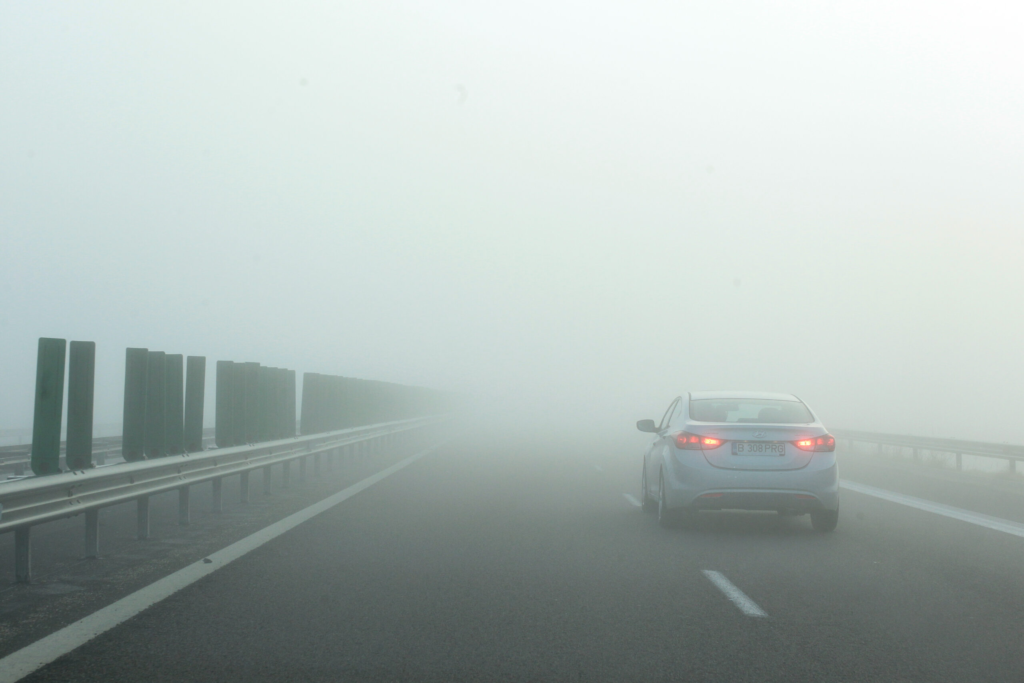 Ceata pe Autostrada Soarelui vizibilitate sub 50 metri