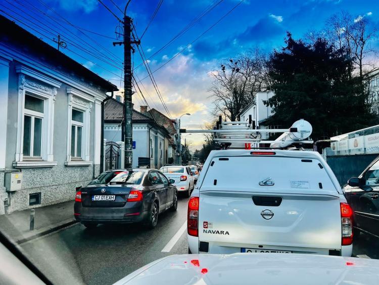 Cosmar in trafic la Cluj Napoca luni