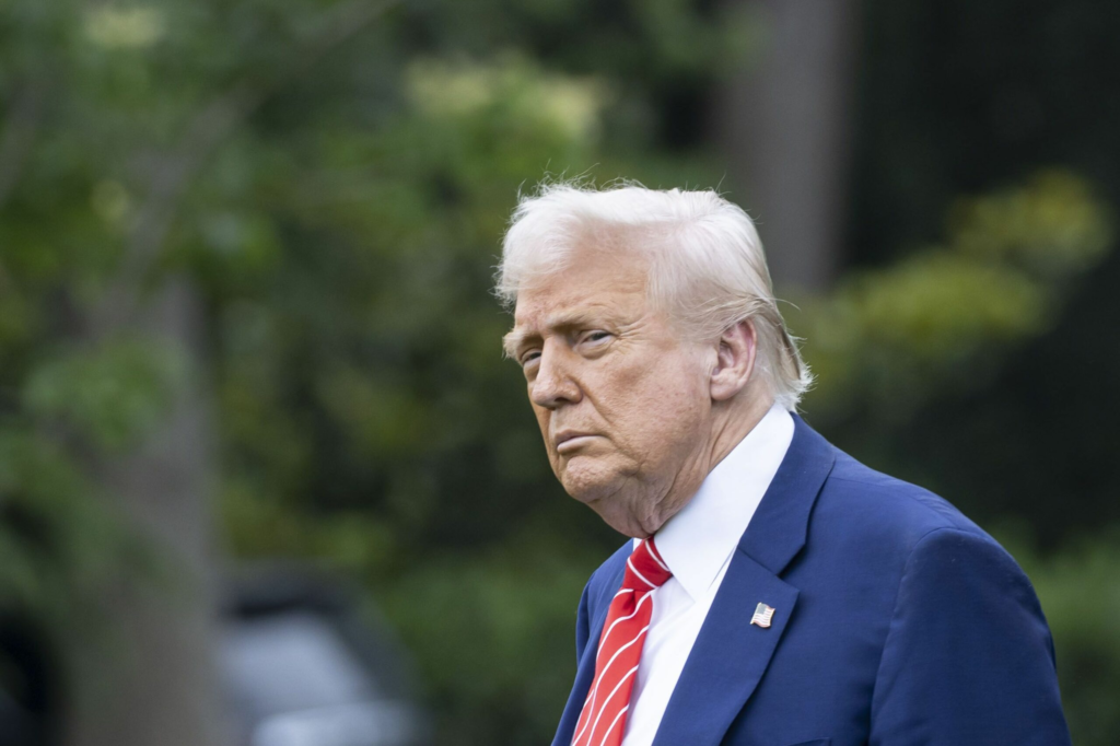 Donald Trump va vizita centrul de detentie Alligator Alcatraz