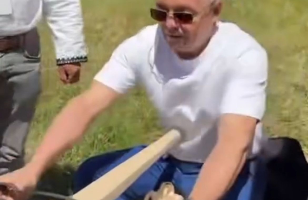 Emil Boc primarul Clujului sculptor talentat