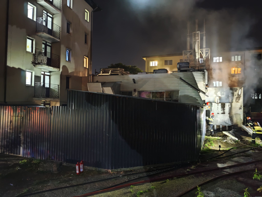 Interventie de urgenta la Iasi dupa explozie si incendiu