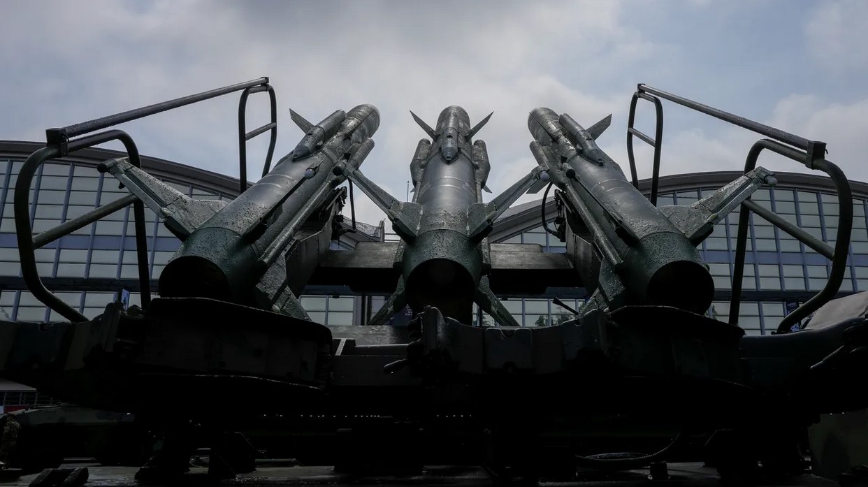 Iran ataca baza militara americana Al Udeid din Qatar