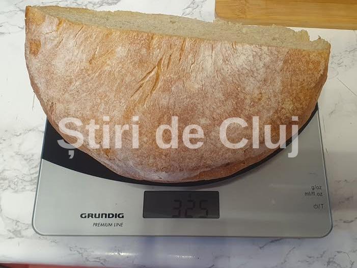 Acuzaii de furt la cantar intr un magazin de patiserie