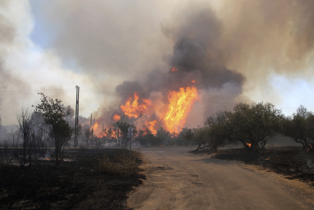 Atentionare pentru romani risc de incendiu in Franta