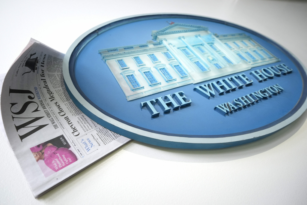 Jurnalistii Wall Street Journal eliminati de Trump in Scoia