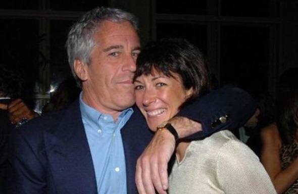 Metadata indica lipsa a trei minute din filmul lui Epstein