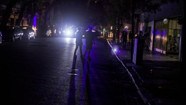 O strada din Cluj Napoca lasata in intuneric