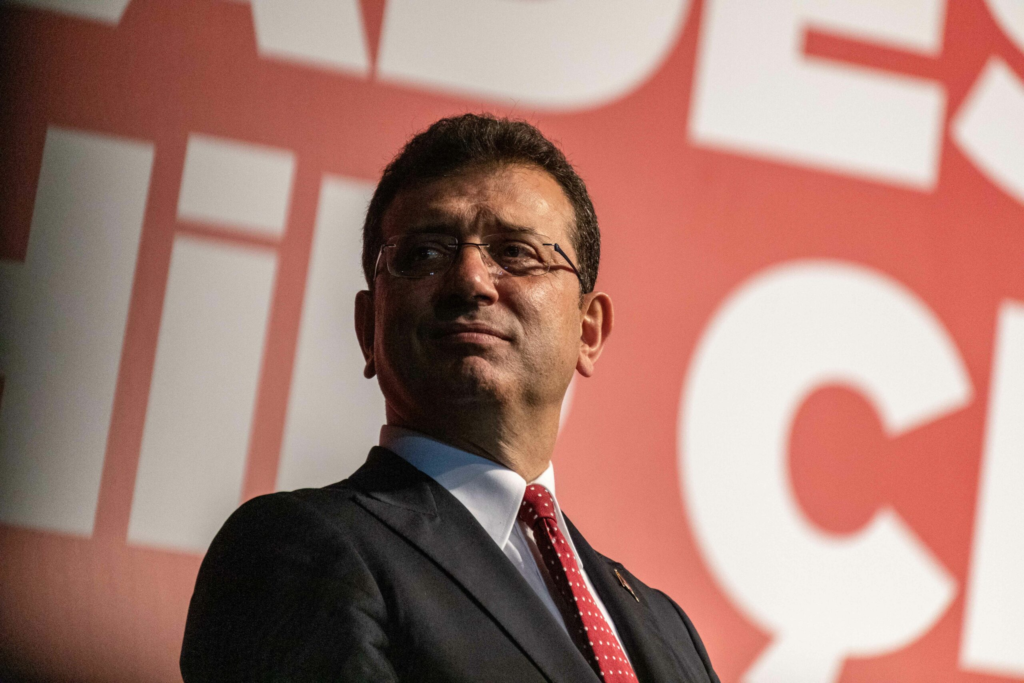 Primarul Istanbulului a fost condamnat pentru insulte