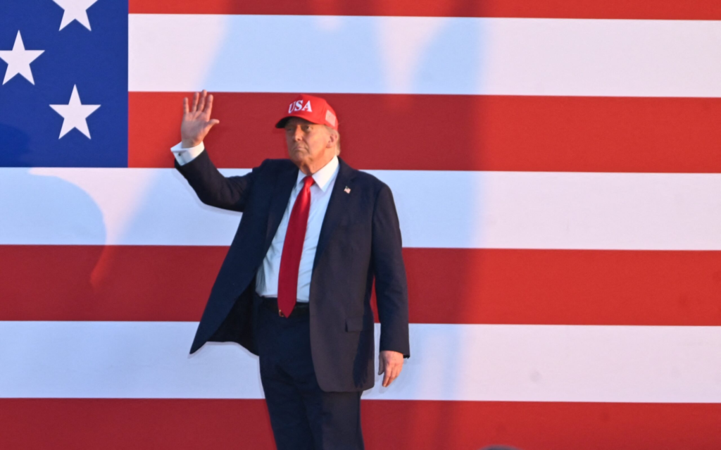 Trump promite crestere tarifare de pana la 70
