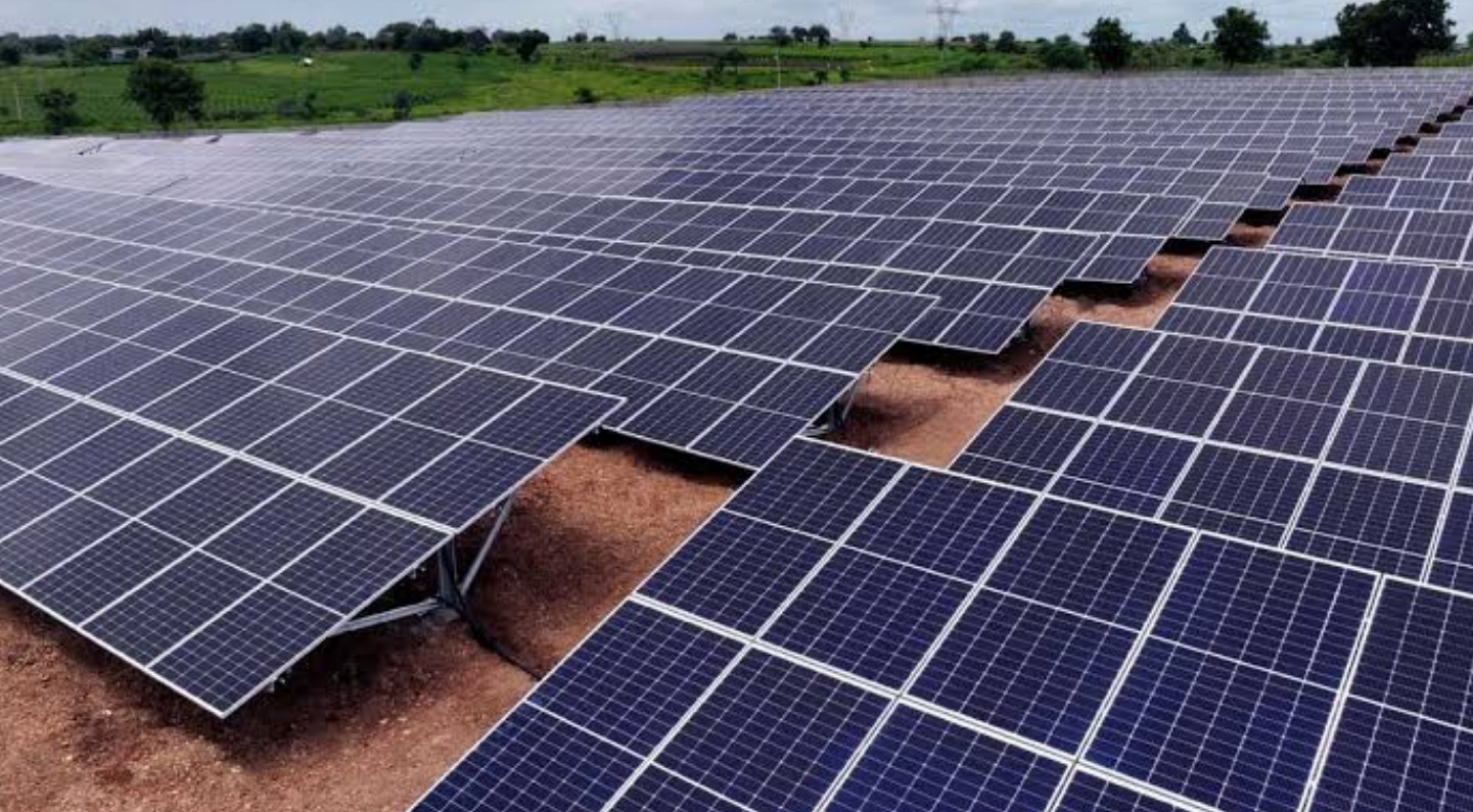 Un gigant indian contribuie la tranzitia energetica globala