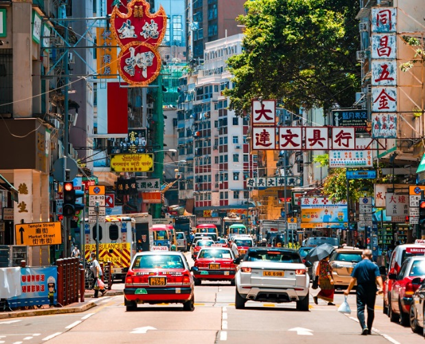 Autoritatile din Hong Kong retrag pasapoartele a 16 activisti