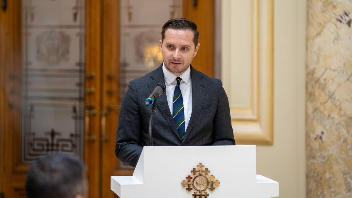 Bujduveanu Direc torii trebuie sa isi reduc a salariile imediat