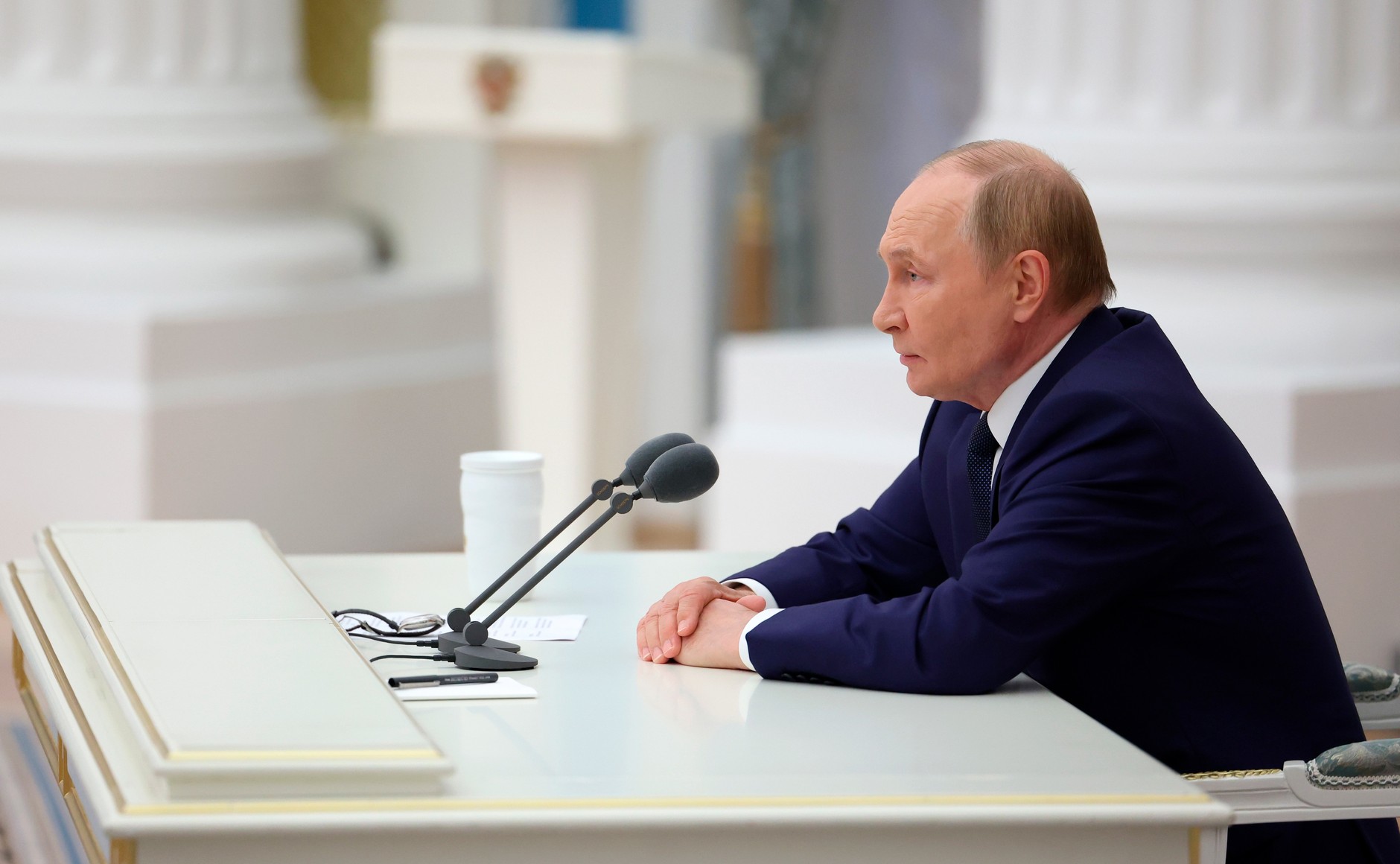 Kremlin Putin cheama liderii rusi inainte de summitul cu Trump
