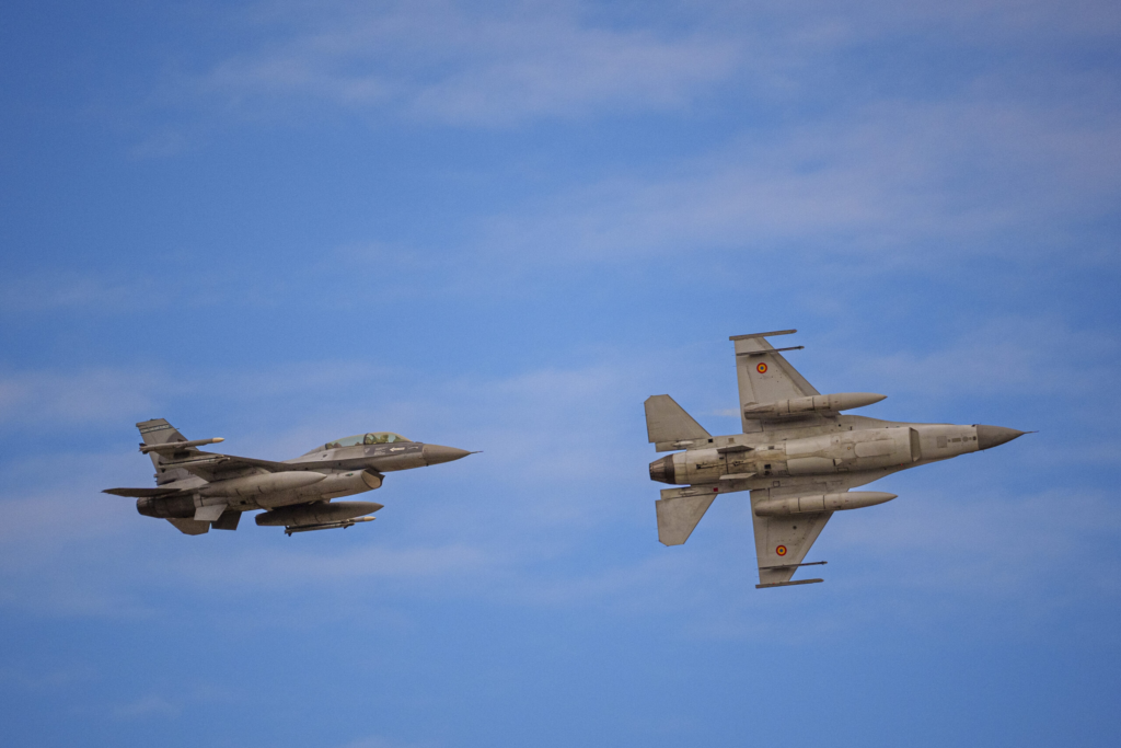 Polonia semneaza un contract de 38 miliarde de dolari pentru F16