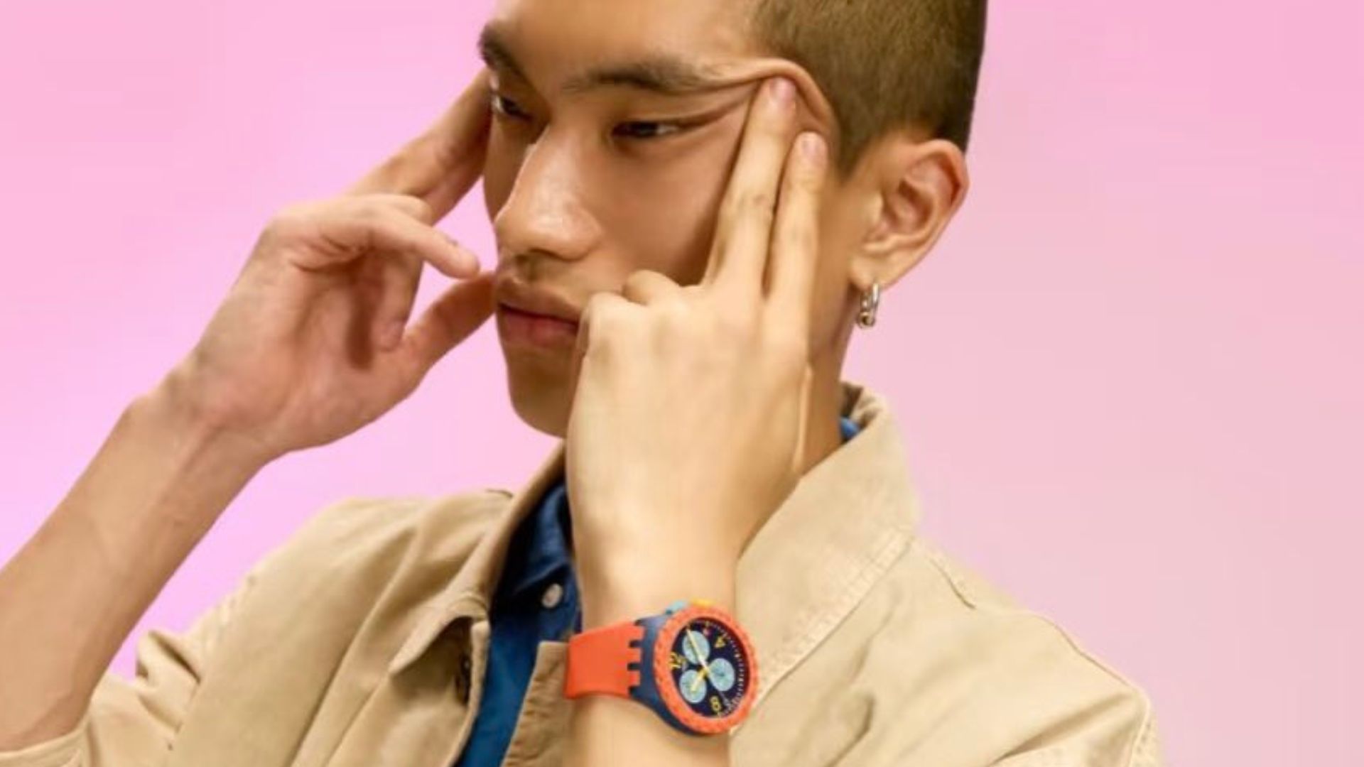 Swatch retrage o reclama acuzata de rasism