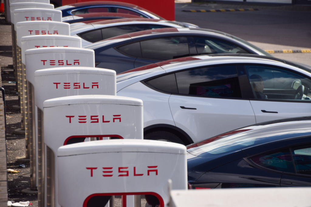 Tesla gasita partial vinovata pentru accidentul cu Autopilot
