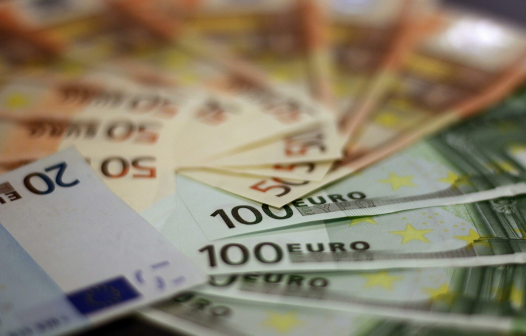 UE aloca 1 5 miliarde euro din active rusesti inghetate