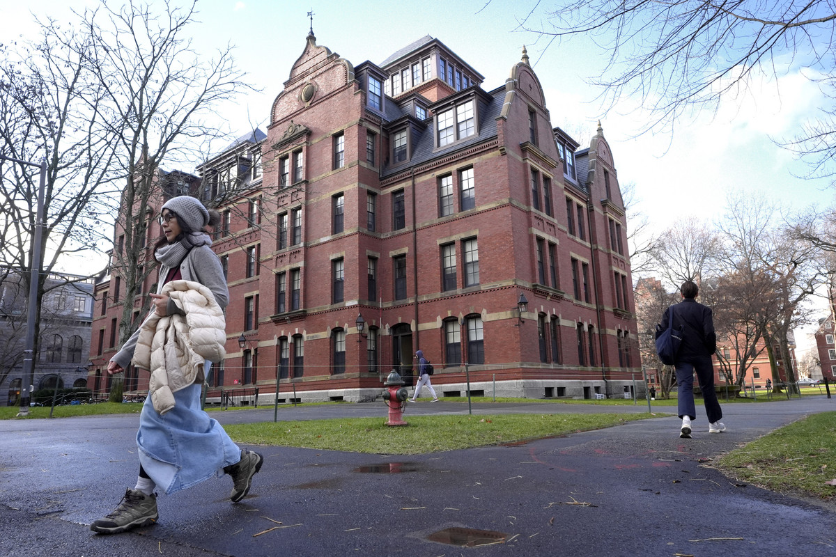 Universitatile solicita un acord privind finantarea cercetarii cu Trump