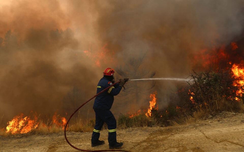 incendiu urias in franta procurorii fac investigatii