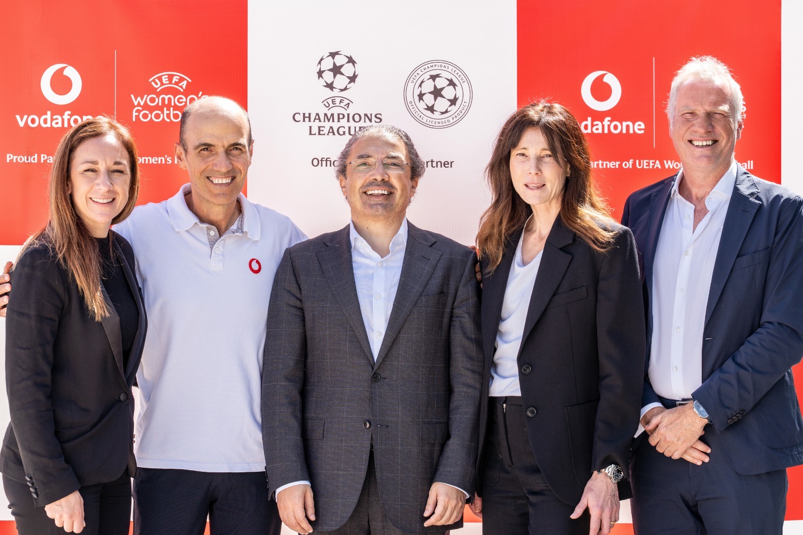 COMUNICAT Vodafone a semnat parteneriat cu UEFA