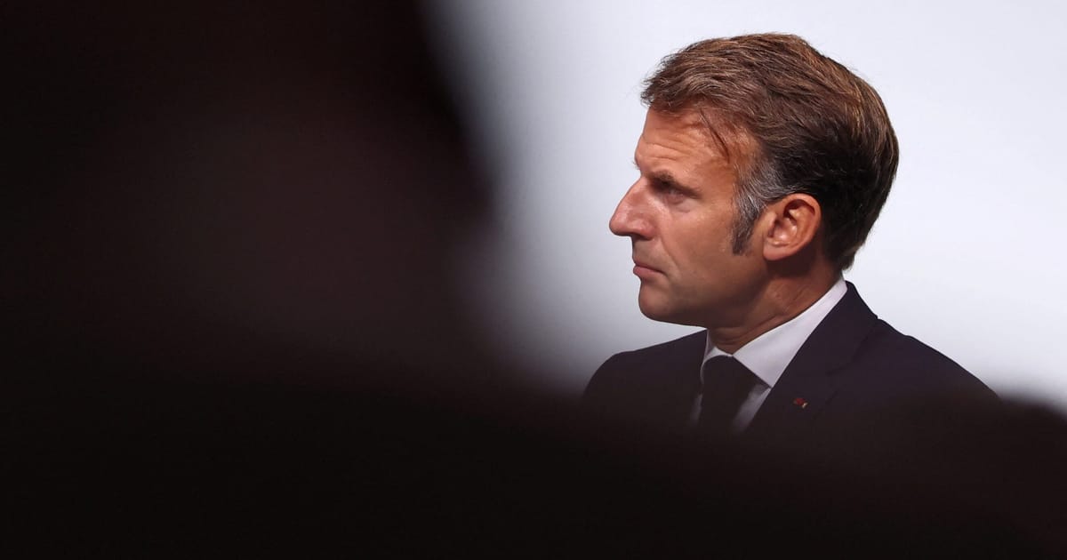 Ce s ar intampla daca Macron demisioneaza