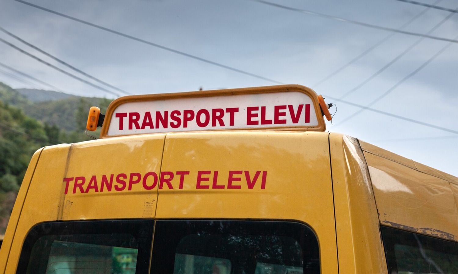 Dan Tarcea asigura parintii cu privire la transportul elevilor