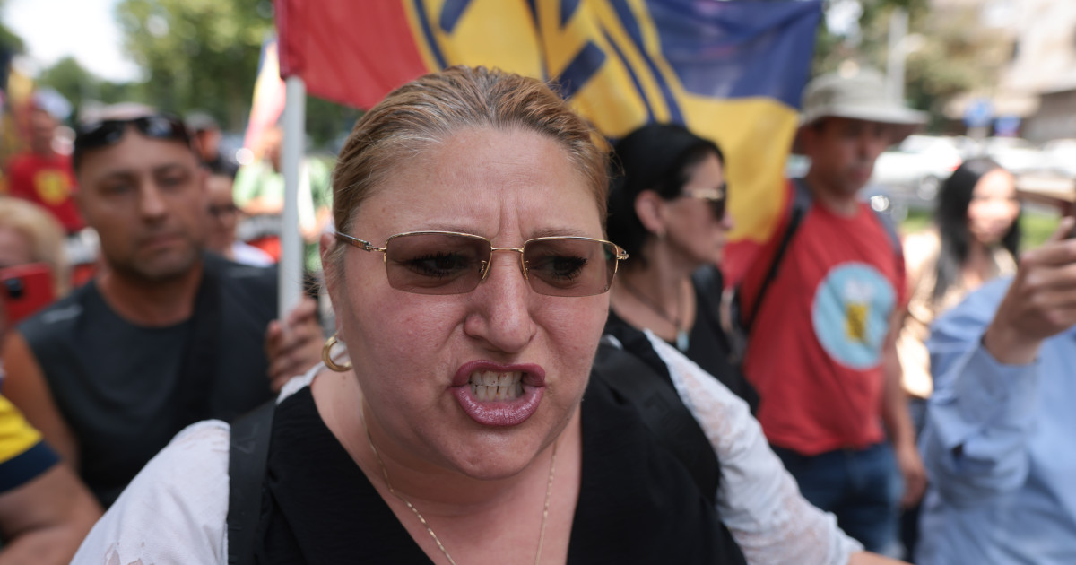 Diana Sosoaica chemata de procurori pentru idei legionare