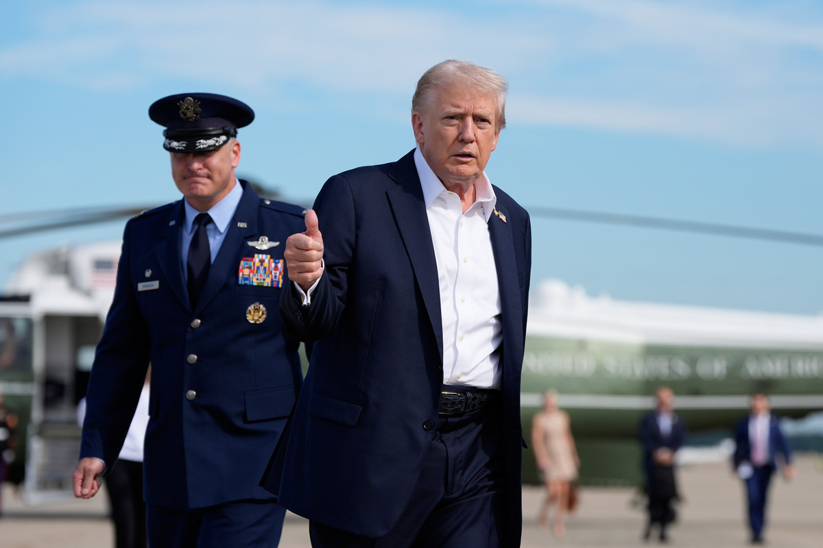 Entuziasm pentru acuzatia lui Comey Trump prezice vor mai fi altele