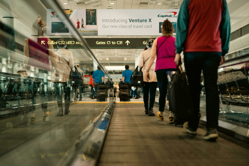 Expertul in calatorii dezvaluie trucuri pentru bilete ieftine