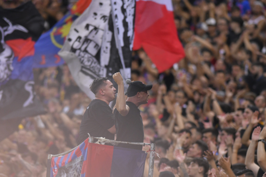 FCSB sancionata de UEFA cu amenda i inchidere stadion