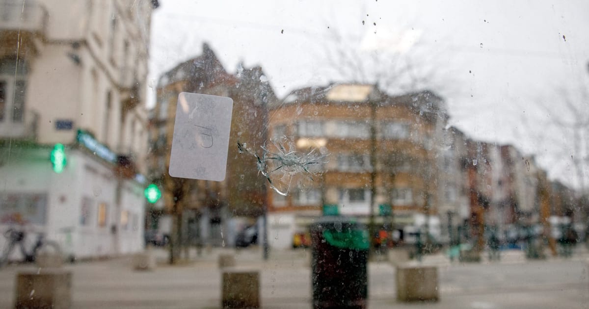 Primarul Bruxelles ului refuza soldati pe strazi