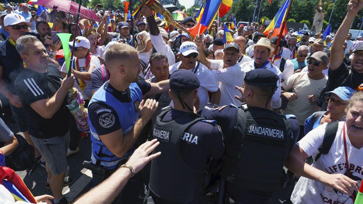 Sindicalistii din administratie nu au ajuns la un acord cu Bolojan