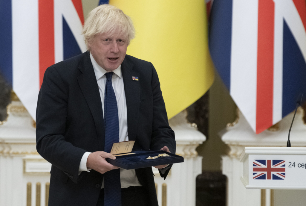 boris johnson critica intalnirea lui putin cu trump in alaska