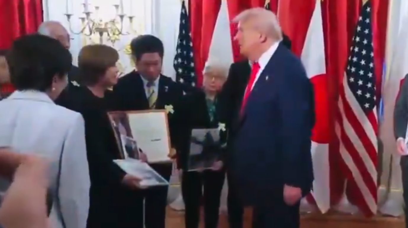 Donald Trump a intalnit familiile japonezilor rapiti