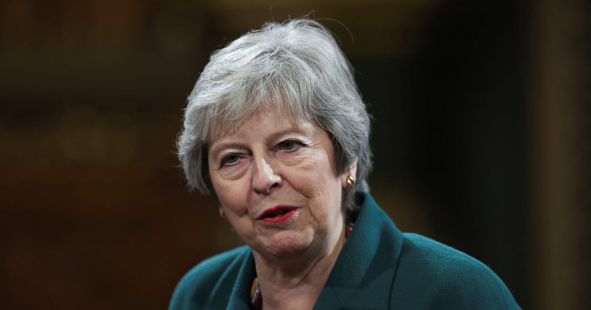 Theresa May acuza Toristii de urmarirea voturilor lui Farage
